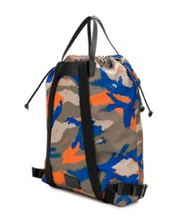 olivgrüner Camouflage Rucksack von Valentino