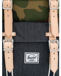 olivgrüner Camouflage Rucksack von Herschel Supply Co.