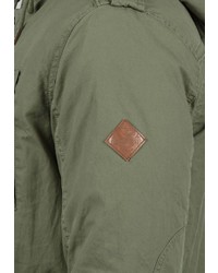 olivgrüner Parka mit einem Schwalbenschwanz von Solid