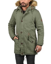 olivgrüner Parka mit einem Schwalbenschwanz von Solid