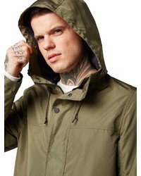 olivgrüner Parka mit einem Schwalbenschwanz von Tom Tailor Denim