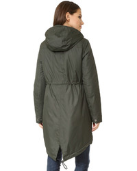 olivgrüner Parka