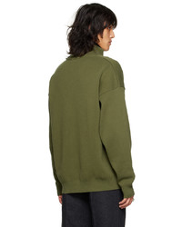 olivgrüner Pullover mit einem Reißverschluss am Kragen von LU'U DAN