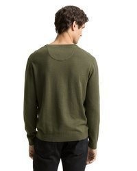 olivgrüner Pullover mit einem V-Ausschnitt von Tom Tailor