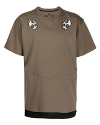 olivgrünes bedrucktes T-Shirt mit einem Rundhalsausschnitt von ACRONYM