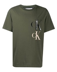 olivgrünes bedrucktes T-Shirt mit einem Rundhalsausschnitt von Calvin Klein Jeans