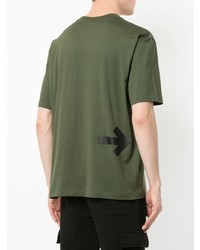 olivgrünes bedrucktes T-Shirt mit einem Rundhalsausschnitt von CK Calvin Klein