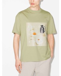 olivgrünes bedrucktes T-Shirt mit einem Rundhalsausschnitt von Jacquemus