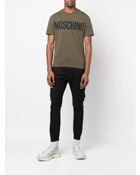 olivgrünes bedrucktes T-Shirt mit einem Rundhalsausschnitt von Moschino