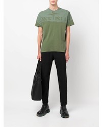 olivgrünes bedrucktes T-Shirt mit einem Rundhalsausschnitt von Stone Island