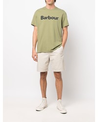 olivgrünes bedrucktes T-Shirt mit einem Rundhalsausschnitt von Barbour