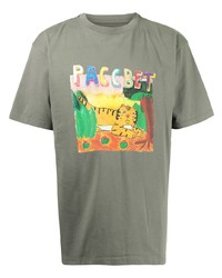olivgrünes bedrucktes T-Shirt mit einem Rundhalsausschnitt von PACCBET