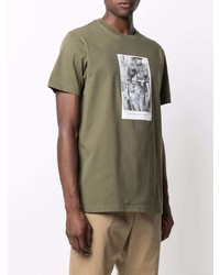 olivgrünes bedrucktes T-Shirt mit einem Rundhalsausschnitt von Maharishi