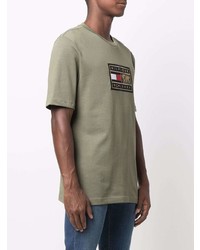 olivgrünes besticktes T-Shirt mit einem Rundhalsausschnitt von Tommy Hilfiger