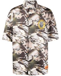 olivgrünes Camouflage Kurzarmhemd von Heron Preston