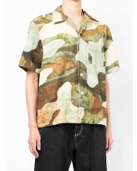 olivgrünes Camouflage Kurzarmhemd von Our Legacy
