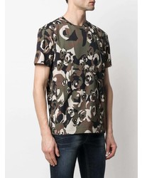 olivgrünes Camouflage T-Shirt mit einem Rundhalsausschnitt von Les Hommes