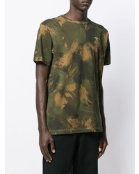 olivgrünes Camouflage T-Shirt mit einem Rundhalsausschnitt von Off-White