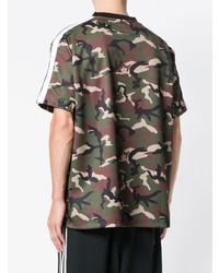 olivgrünes Camouflage T-Shirt mit einem Rundhalsausschnitt von Palm Angels