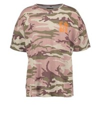 olivgrünes Camouflage T-Shirt mit einem Rundhalsausschnitt von Cayler & Sons