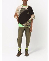 olivgrünes Camouflage T-Shirt mit einem Rundhalsausschnitt von Dolce & Gabbana