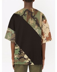 olivgrünes Camouflage T-Shirt mit einem Rundhalsausschnitt von Dolce & Gabbana