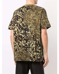 olivgrünes Camouflage T-Shirt mit einem Rundhalsausschnitt von Givenchy