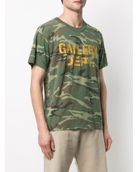 olivgrünes Camouflage T-Shirt mit einem Rundhalsausschnitt von GALLERY DEPT.