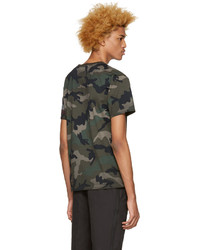 olivgrünes Camouflage T-Shirt mit einem Rundhalsausschnitt von Valentino