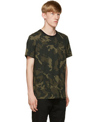 olivgrünes Camouflage T-Shirt mit einem Rundhalsausschnitt von rag & bone