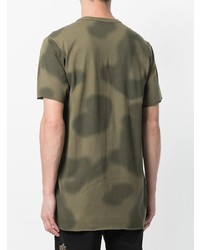 olivgrünes Camouflage T-Shirt mit einem Rundhalsausschnitt von Maharishi