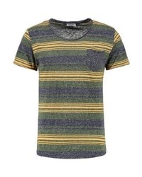 olivgrünes horizontal gestreiftes T-Shirt mit einem Rundhalsausschnitt von Key Largo
