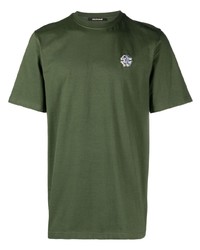 olivgrünes T-Shirt mit einem Rundhalsausschnitt mit Schlangenmuster