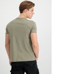 olivgrünes T-Shirt mit einem Rundhalsausschnitt von Alpha Industries