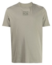 olivgrünes T-Shirt mit einem Rundhalsausschnitt von Armani Exchange