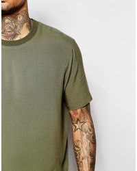 olivgrünes T-Shirt mit einem Rundhalsausschnitt von Asos