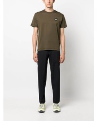 olivgrünes T-Shirt mit einem Rundhalsausschnitt von Stone Island