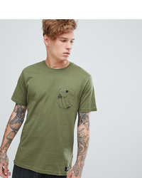 olivgrünes T-Shirt mit einem Rundhalsausschnitt von DC