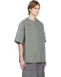 olivgrünes T-Shirt mit einem Rundhalsausschnitt von Juun.J