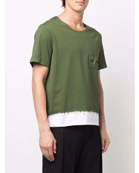 olivgrünes T-Shirt mit einem Rundhalsausschnitt von Nick Fouquet