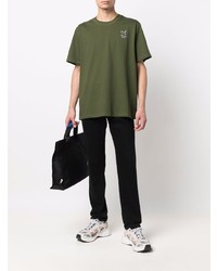 olivgrünes T-Shirt mit einem Rundhalsausschnitt von Puma