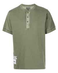 olivgrünes T-shirt mit einer Knopfleiste von Izzue