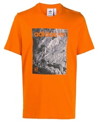 orange bedrucktes T-Shirt mit einem Rundhalsausschnitt von adidas
