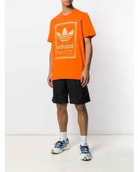 orange bedrucktes T-Shirt mit einem Rundhalsausschnitt von adidas