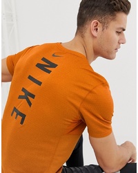 orange bedrucktes T-Shirt mit einem Rundhalsausschnitt von Nike Running