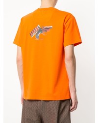 orange bedrucktes T-Shirt mit einem Rundhalsausschnitt von Yoshiokubo