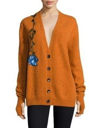 orange bestickte Strickjacke