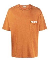 orange besticktes T-Shirt mit einem Rundhalsausschnitt von Bode