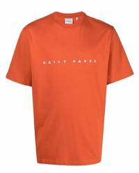 orange besticktes T-Shirt mit einem Rundhalsausschnitt von Daily Paper