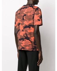 orange Camouflage T-Shirt mit einem Rundhalsausschnitt von McQ Swallow